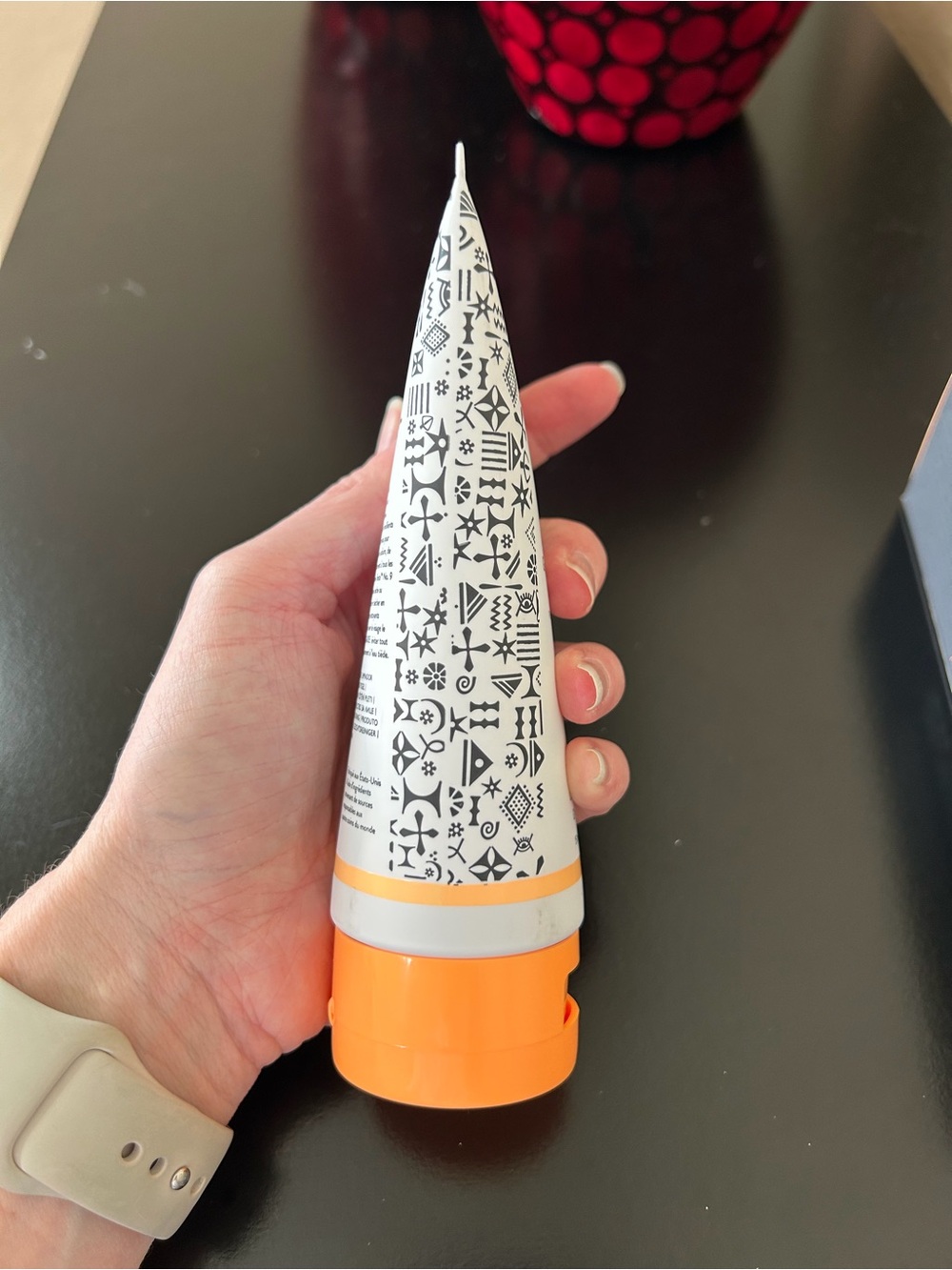 Drunk Elephant Beste No.9 Jelly Cleanser — White and Orange Packaging - Picture 6 of 17